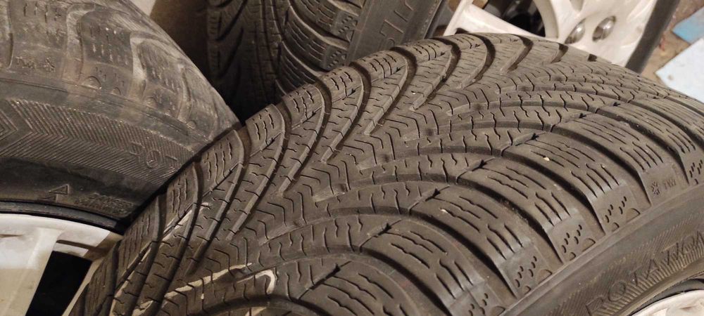 Джанти със зимни гуми 225/55/16 за Ауди