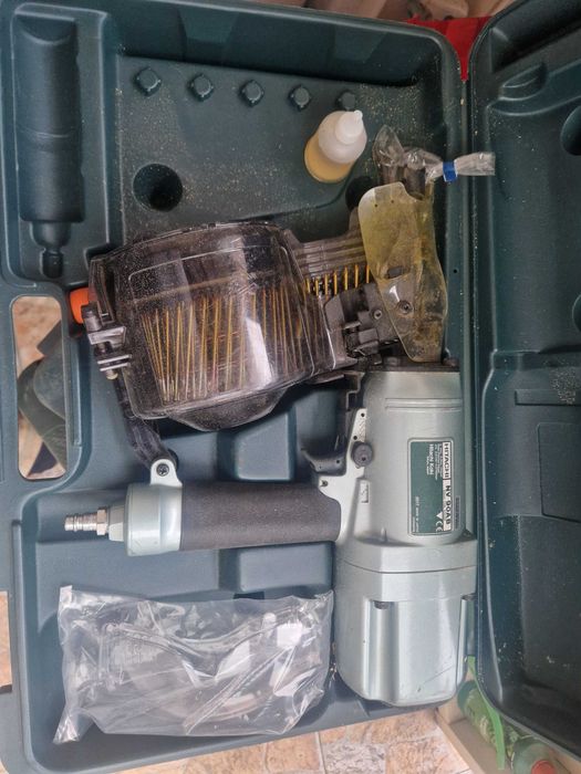 Pistol pneumatic Hitachi