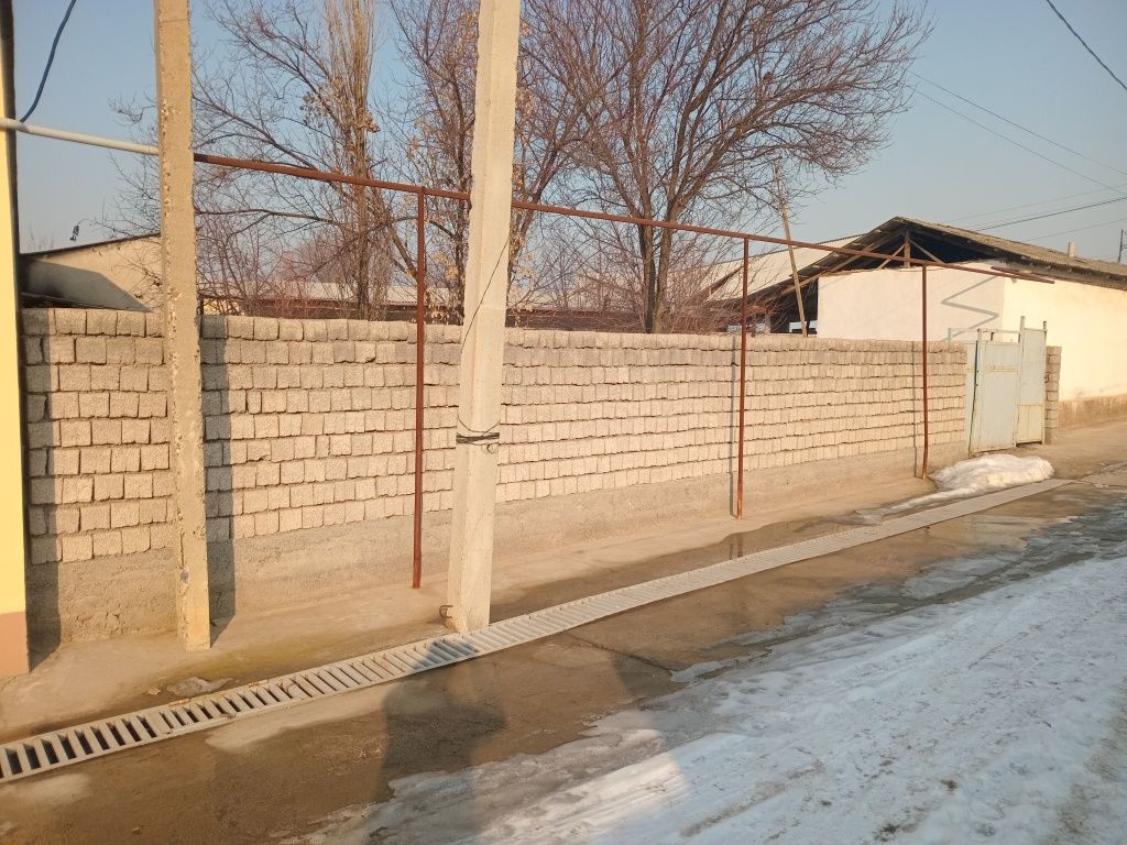 2 соток пустой участка сотилади жумабозорда