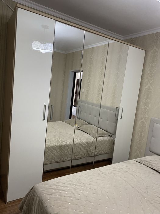 Продам 5 - ти дверный шкаф