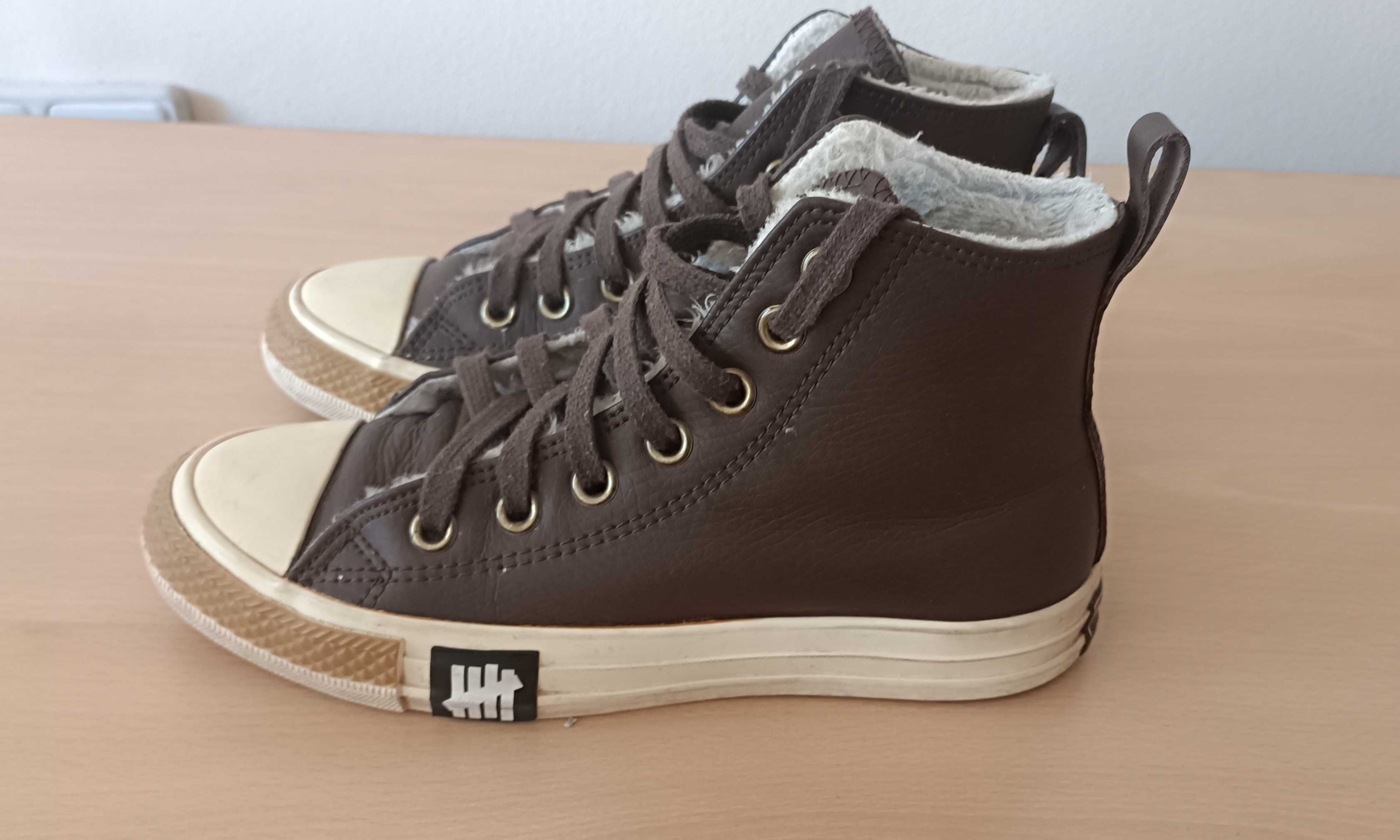 Кожени кецове Converse, 36 номер