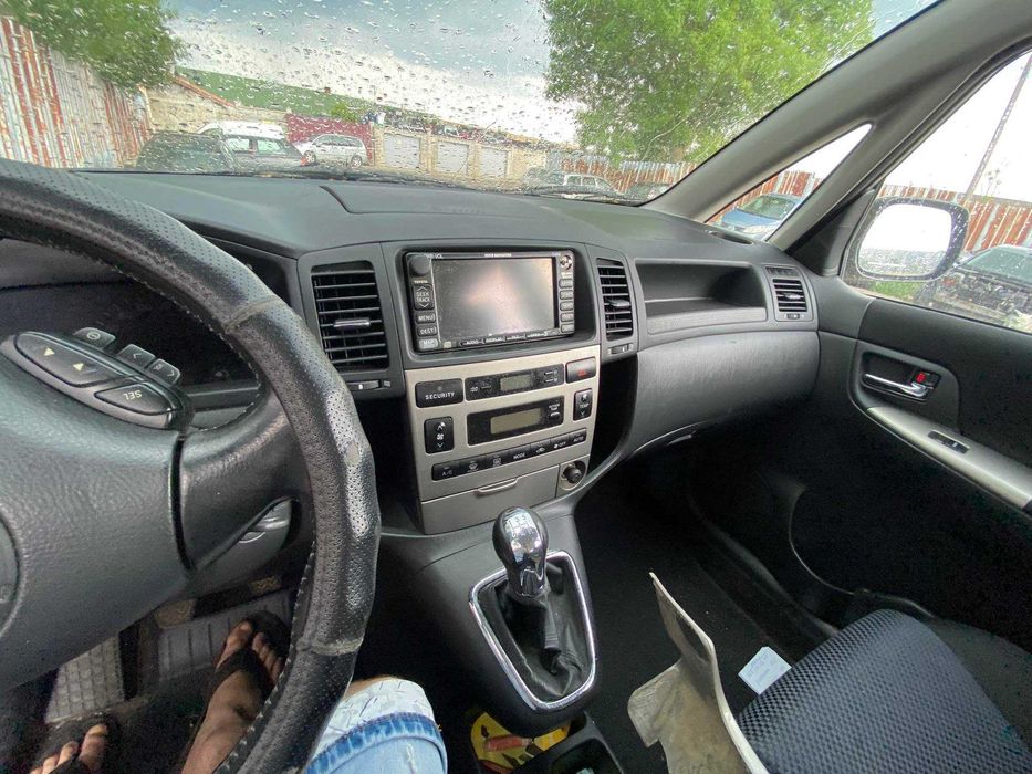 toyota corolla verso 2.0 D4D 90PS теглич на части тойота корола версо