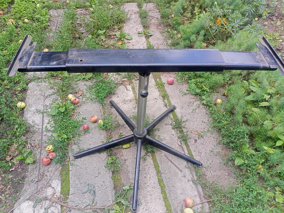 Подставка под телевизор