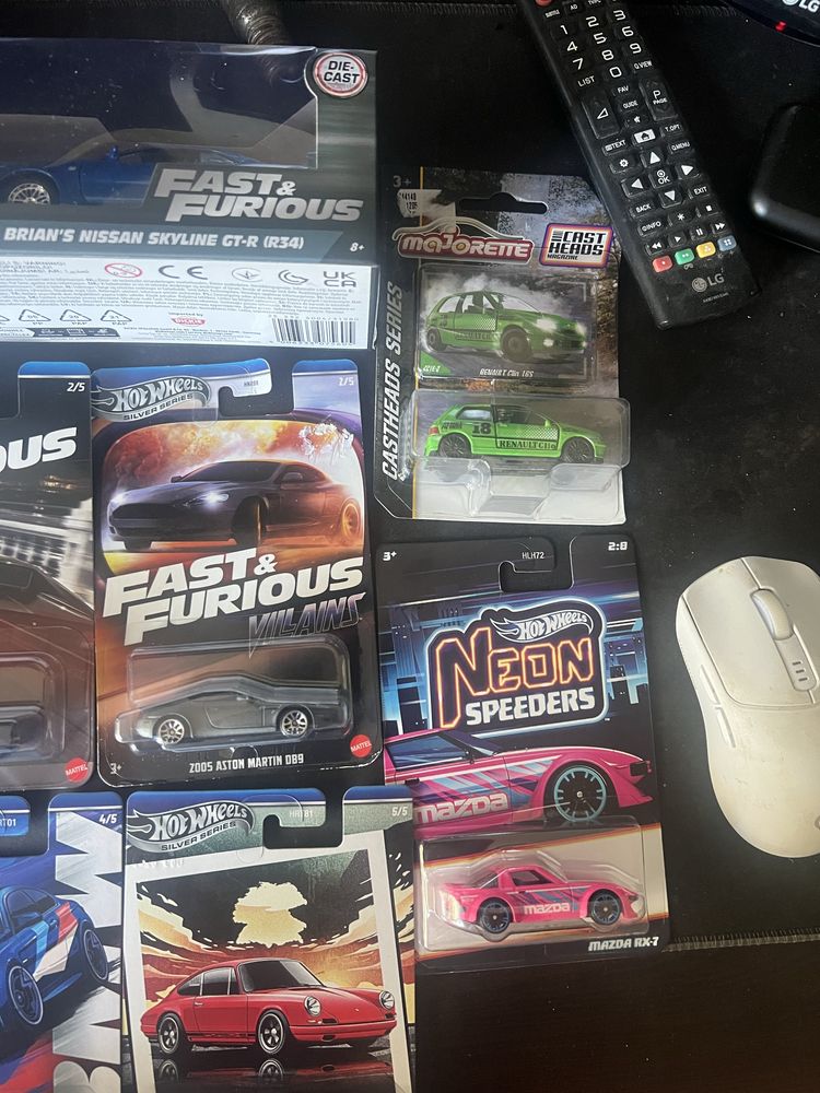 Метални колички hotwheels