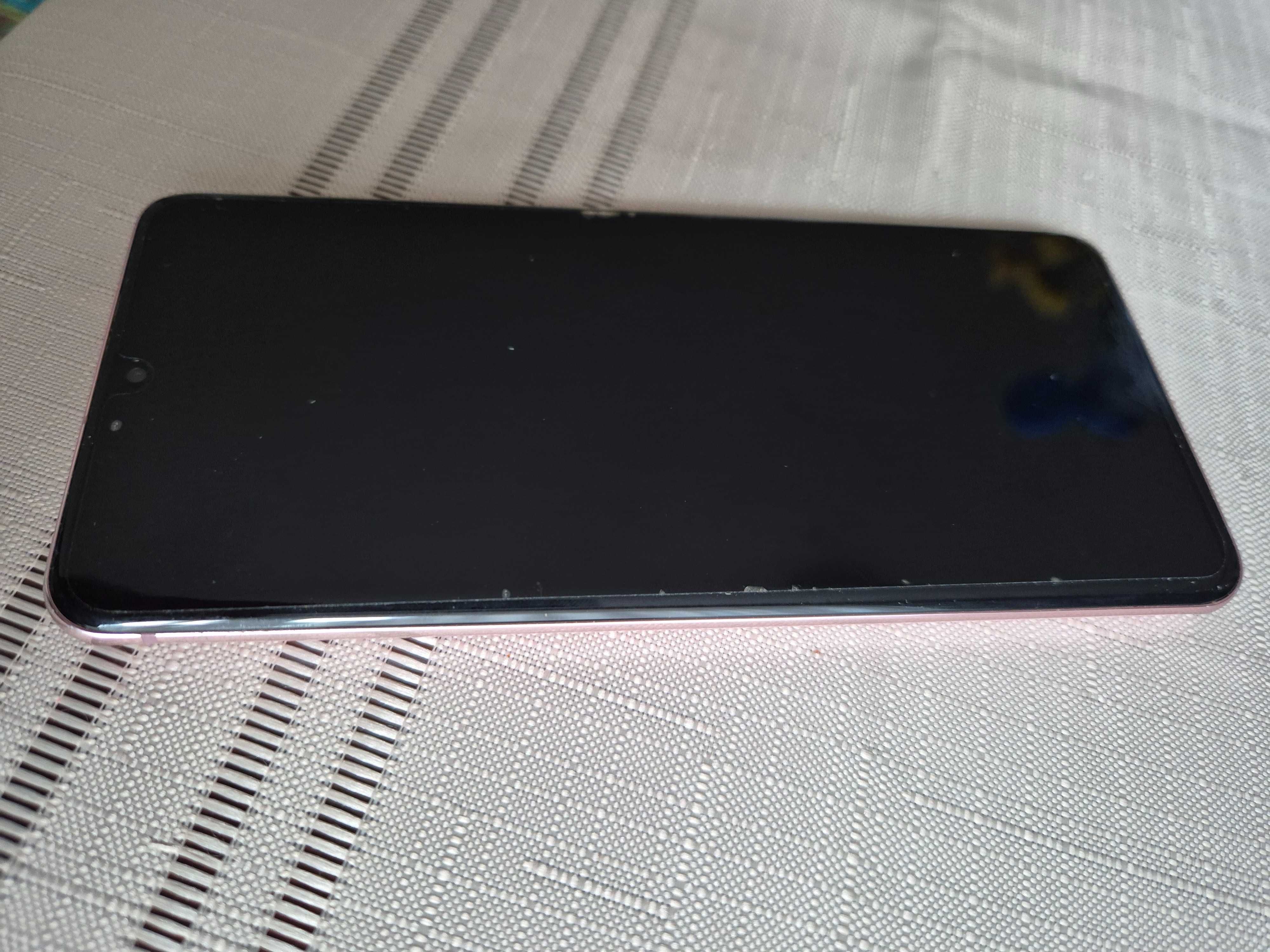 Продавам Samsung S20