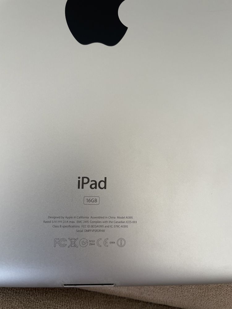 iPad сив 16GB