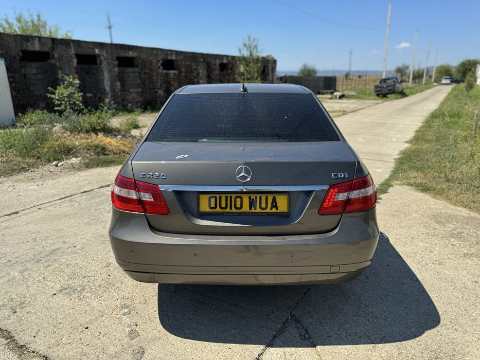 Dezmembrez Mercedes E220 W212