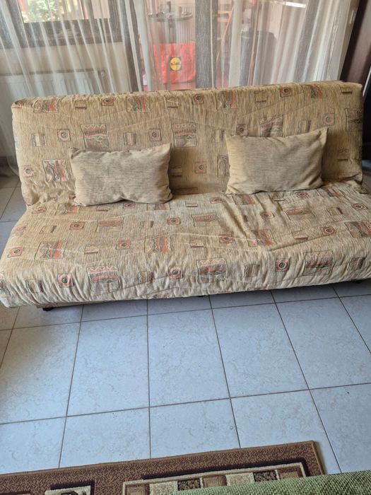Vand canapea 3 locuri, extensibila