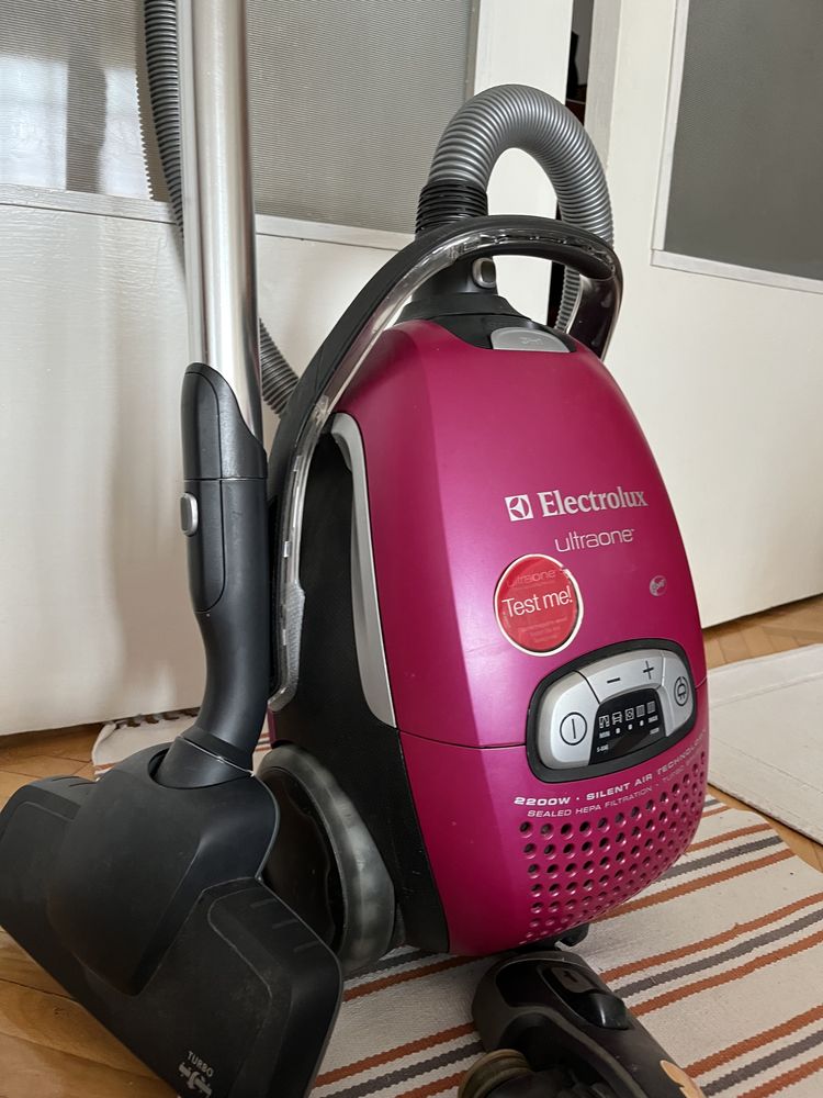 aspirator cu sac Electrolux ultraone silențios