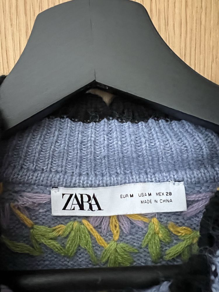 Пуловер и жилетка Zara