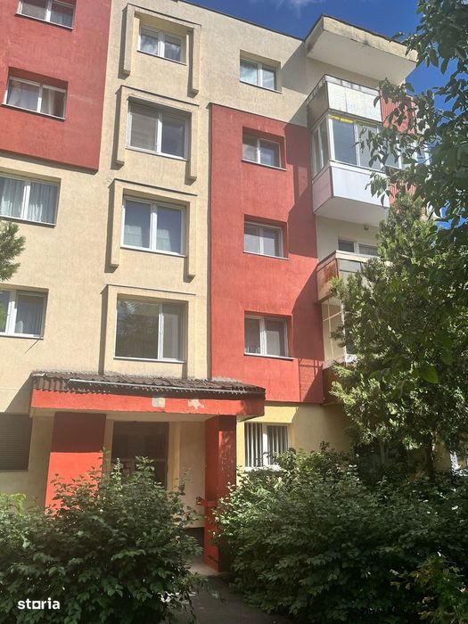 vanzare apartament 4 camere