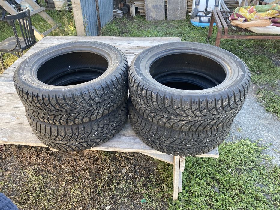 Продам шины 215/55/R16