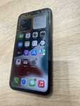 iPhone 11 счупен но работи