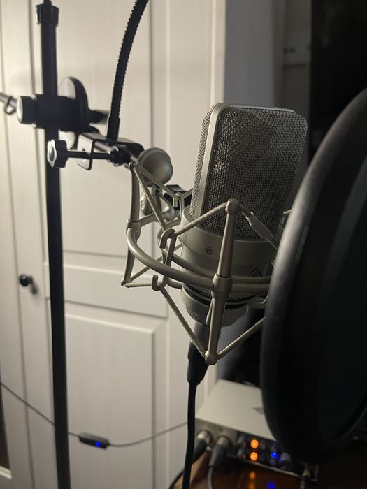 Студийный микрофон Neumann TLM 103