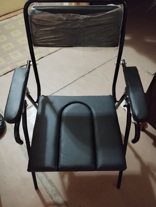 Стул-туалет с горшком б/у