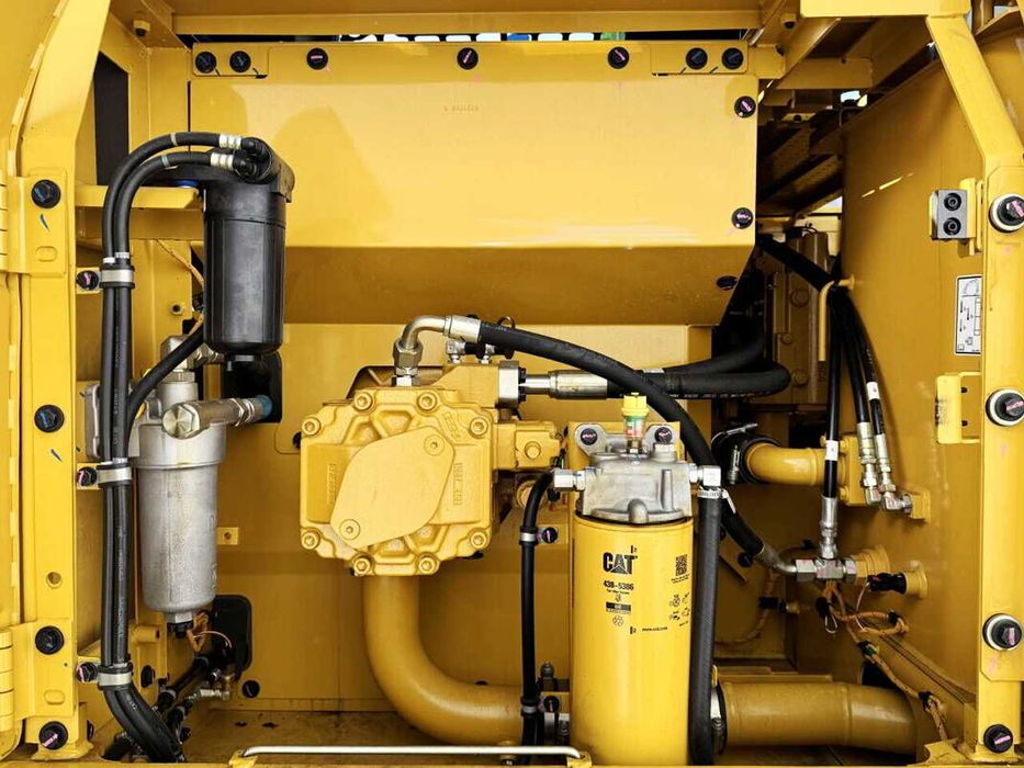 Экскаватор с длинной стрелой Caterpillar 323D3