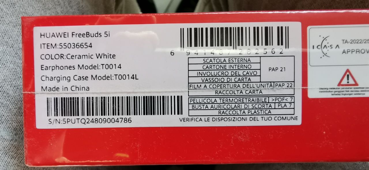 Продавам слушалки Huawey Freebuds 5i