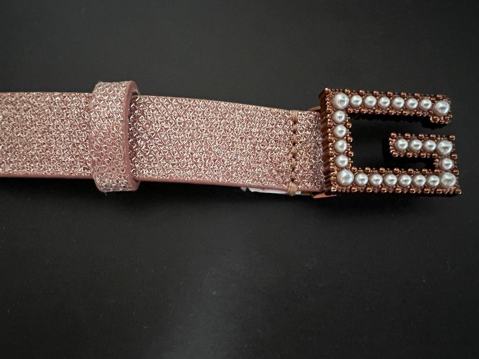 Дамски колан Guess