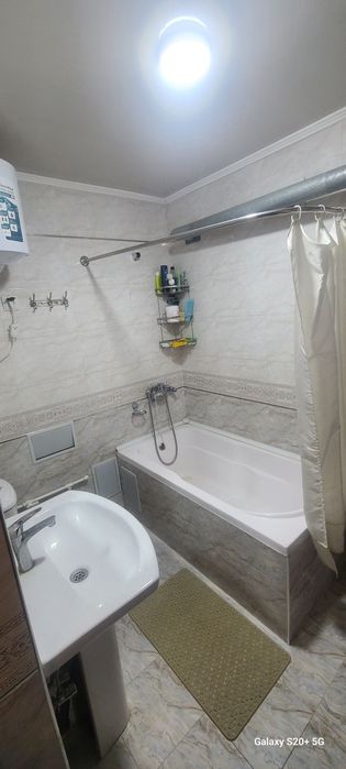 Kvartira sotiladi komfort