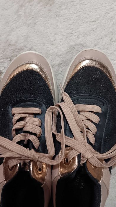 Дамски маратонки