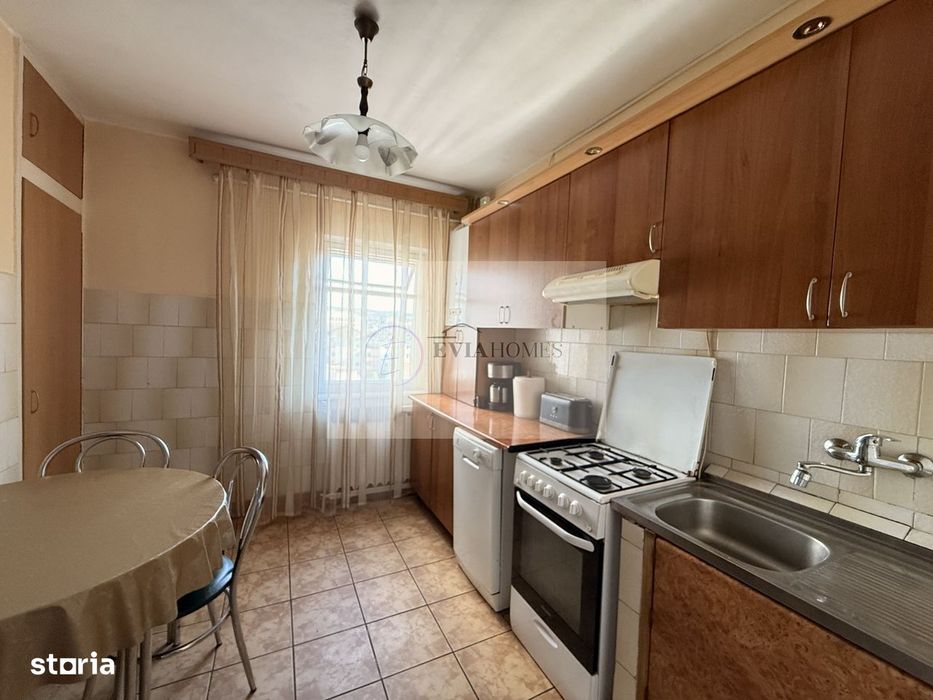 Apartament spatios cu 4 camere/ balcoane /zona str. Bucuresti, Marasti