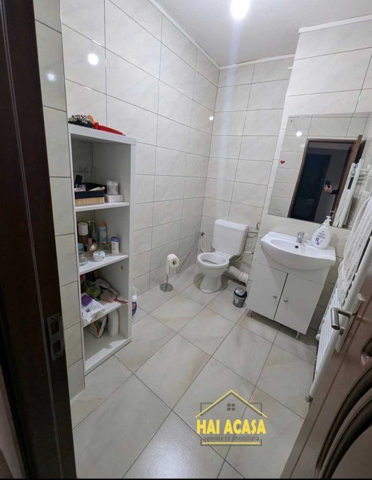 Vand apartament cu 3 camere mobilat carpati 2 et. 2