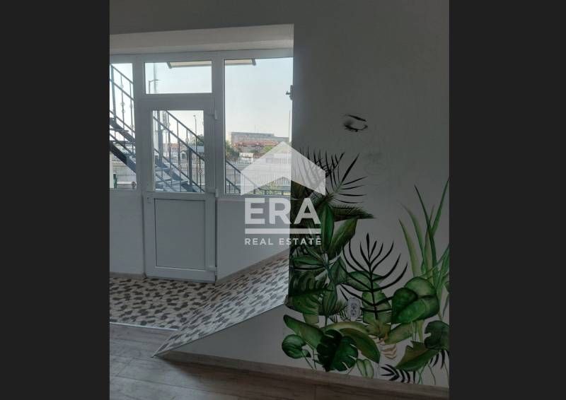 Дава се под наем Магазин в Варна, Цветен квартал - 35 кв.м за 375 € - Снимка #1