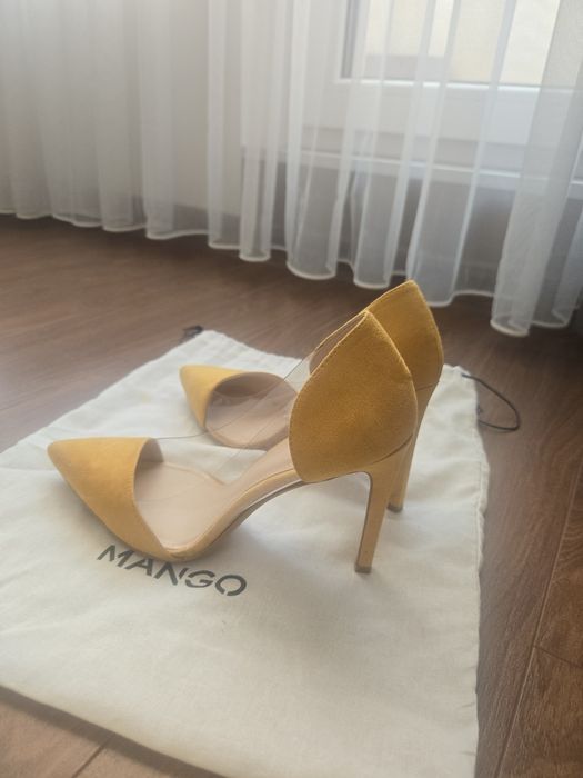 Обувки с ток MANGO
