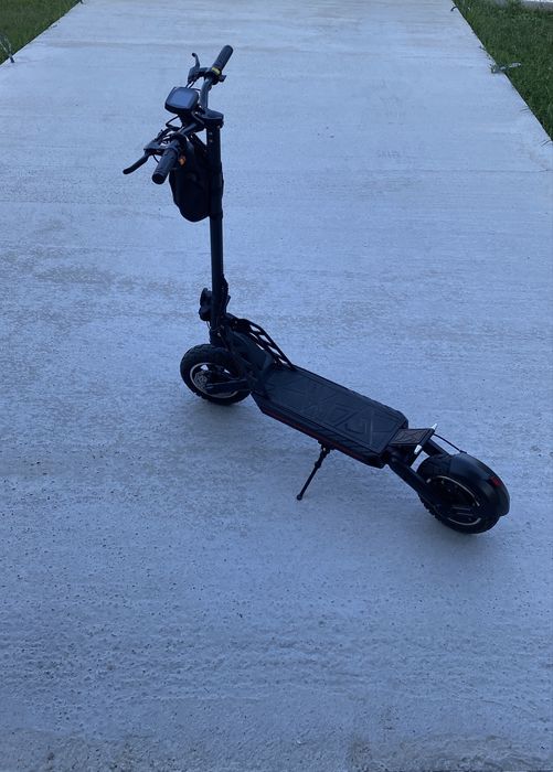 Vând trotinetă electrică Kugoo G2 Pro
