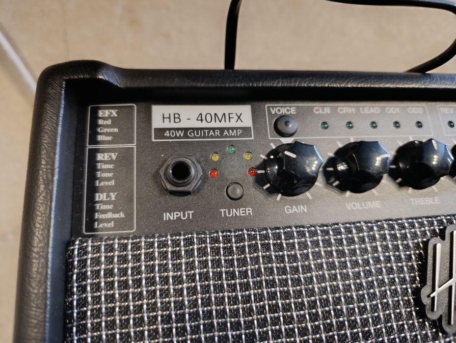 Кубе Harley Benton  HB- 40 MFX 40W Guitar Amp