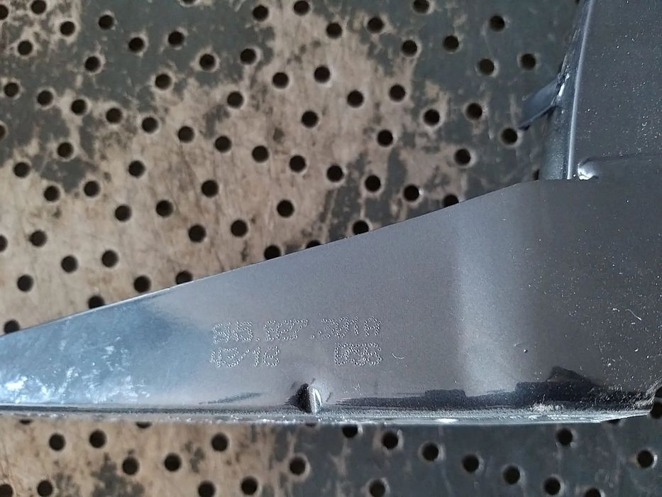 Balama stanga portbagaj audi a4 b9 8w 8w5827301a