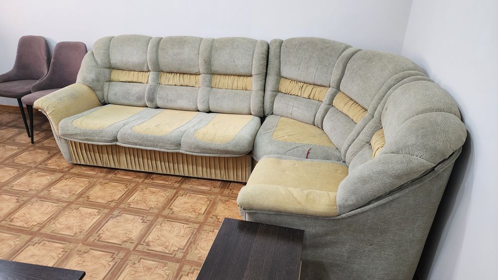 Угловой диван продам