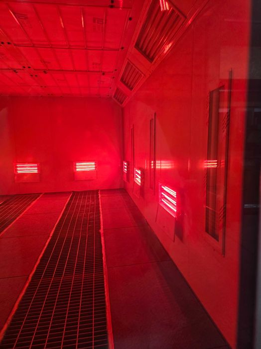 Камера за боядисване на автомобили