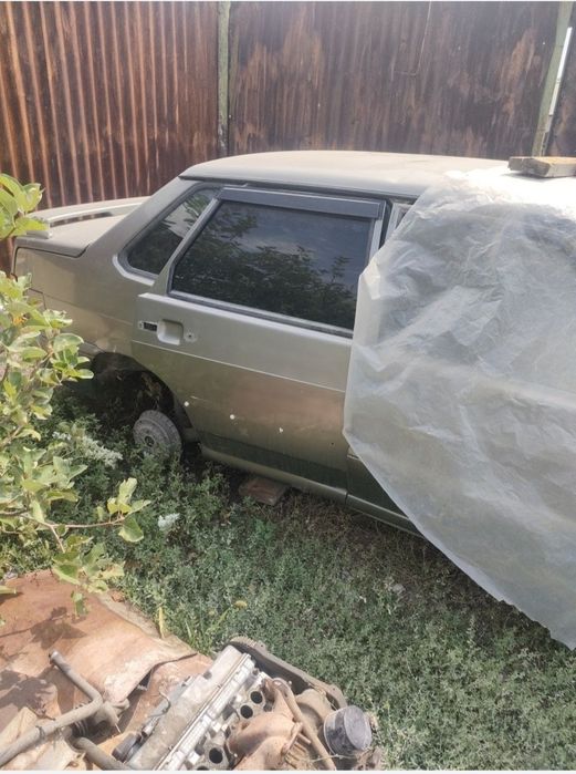 Продам ВАЗ 2115 на запчасти