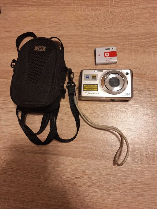 Aparat foto Cyber-shot DSC - W210 + geanta-husa