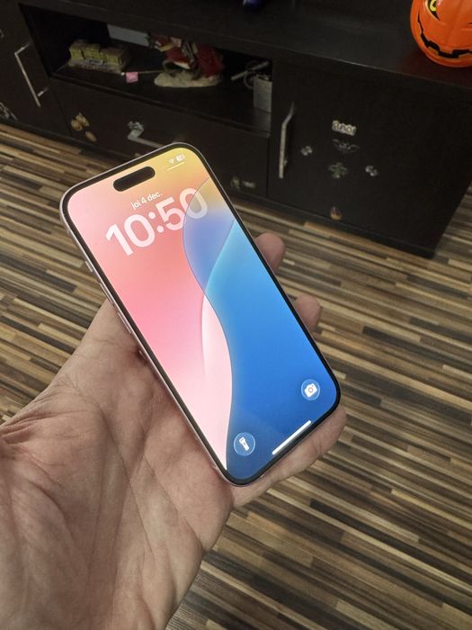 iPhone 15 ROZ, memorie 128Gb, baterie 85%, la cutie,  ca NOU