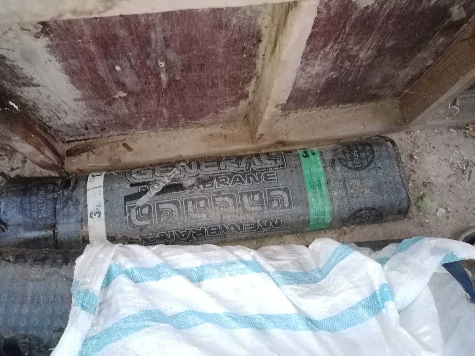 POPI metalici zincati 2-3,5 m 38 buc. 100 lei/buc.membrana bituminoasa