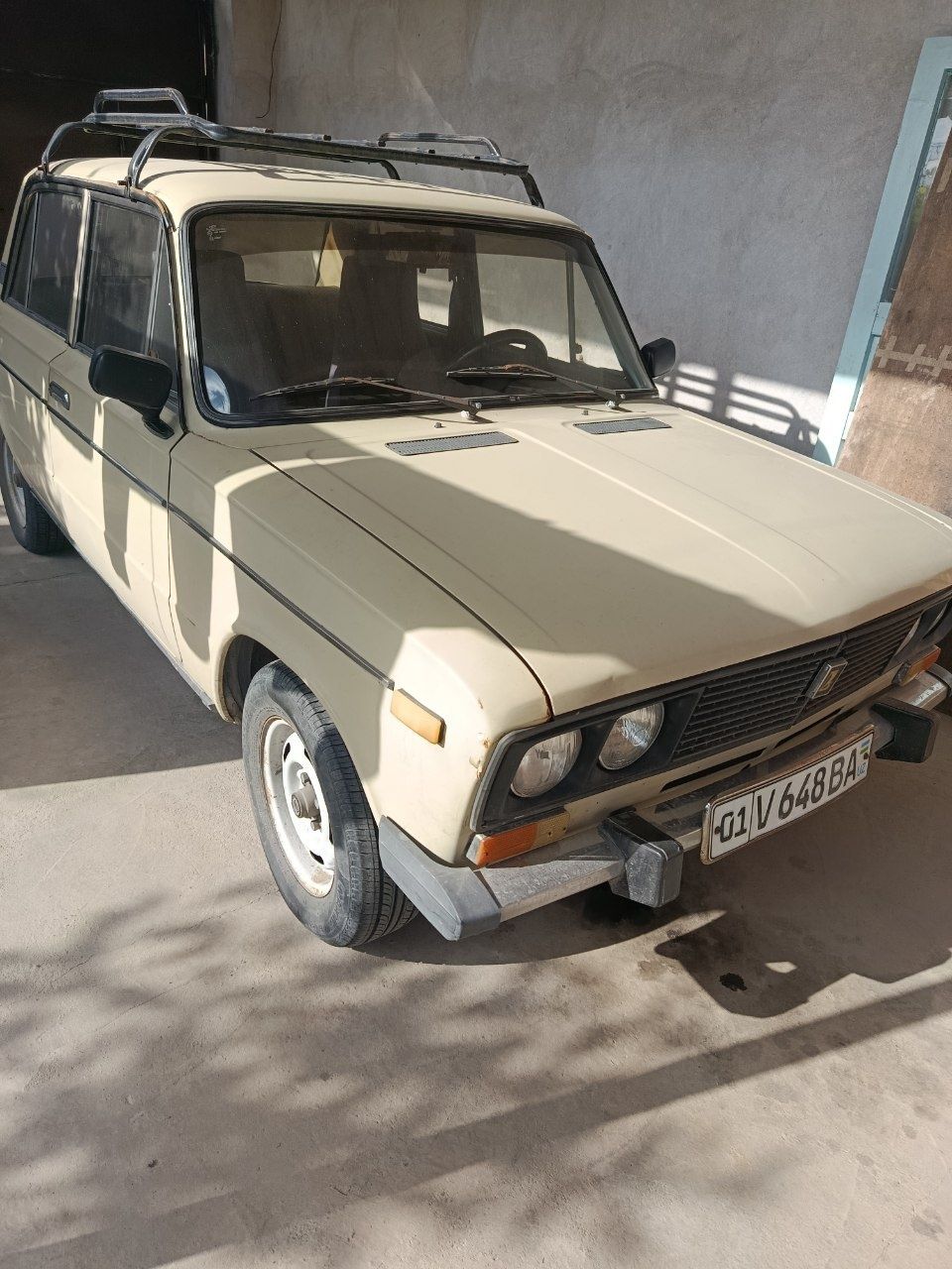 Jiguli 2106 бежвый