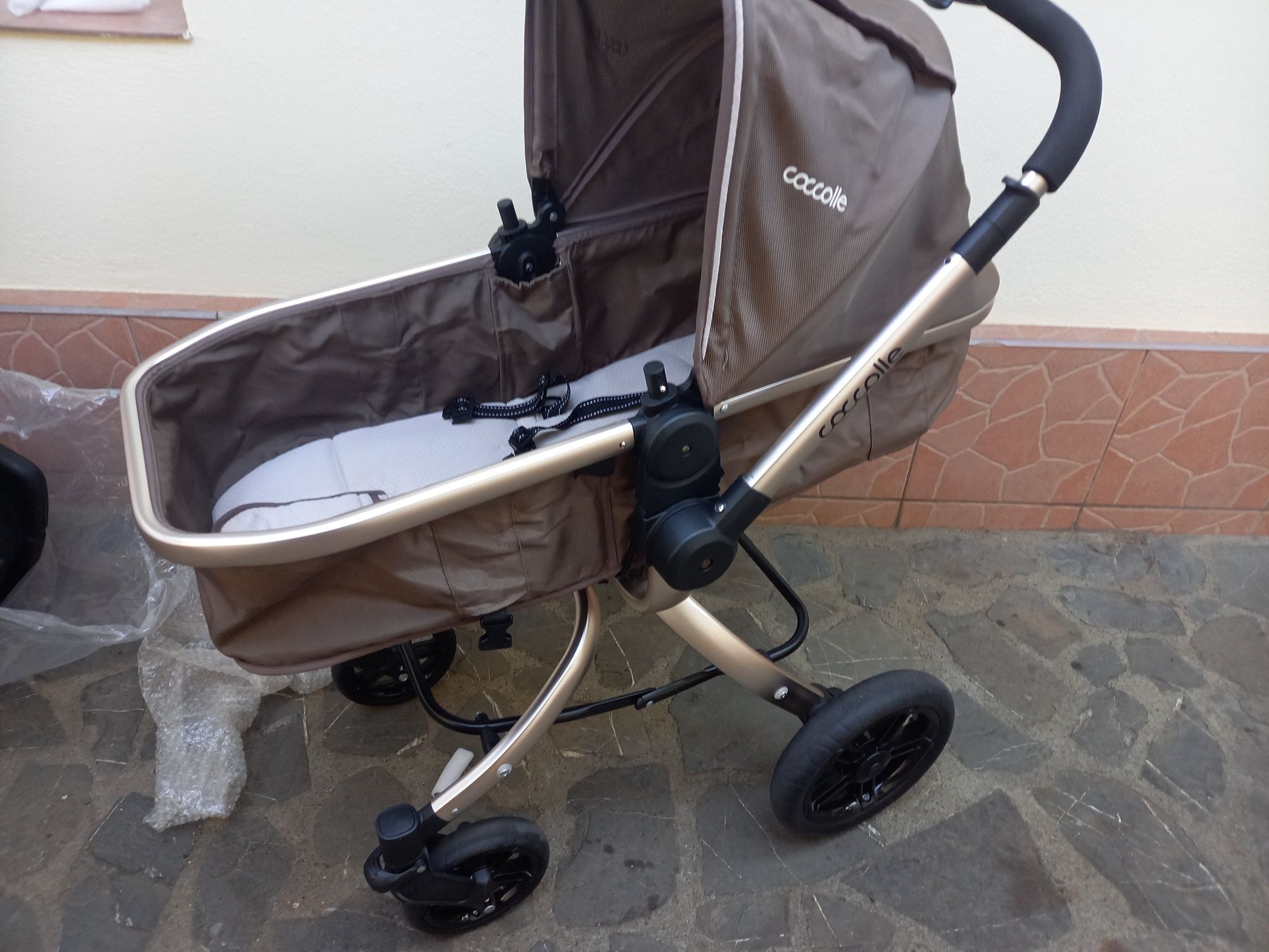 Carucior 3in1  coccole oro, impecabil