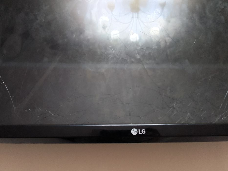 Продам телевизор LG на запчасти
