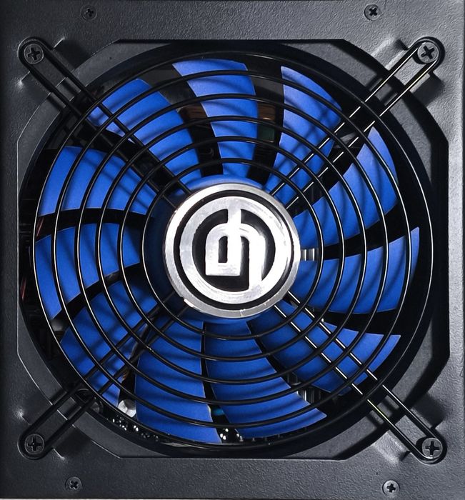 Ginzzu 800w modular series
