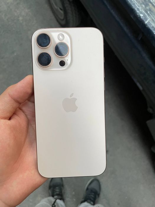 Iphone 16 pro max yaxshi ozim tutganmn 256 gb 93 yomks kelshtrberamn