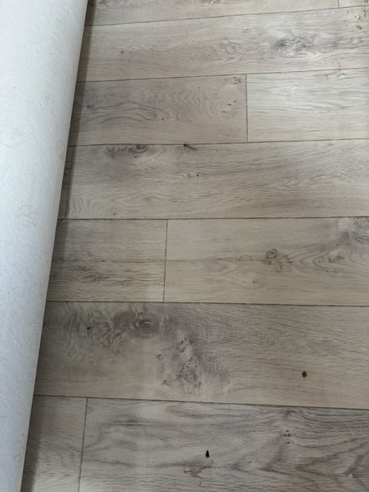 Линолиум б/у с однокомнотной квартиры