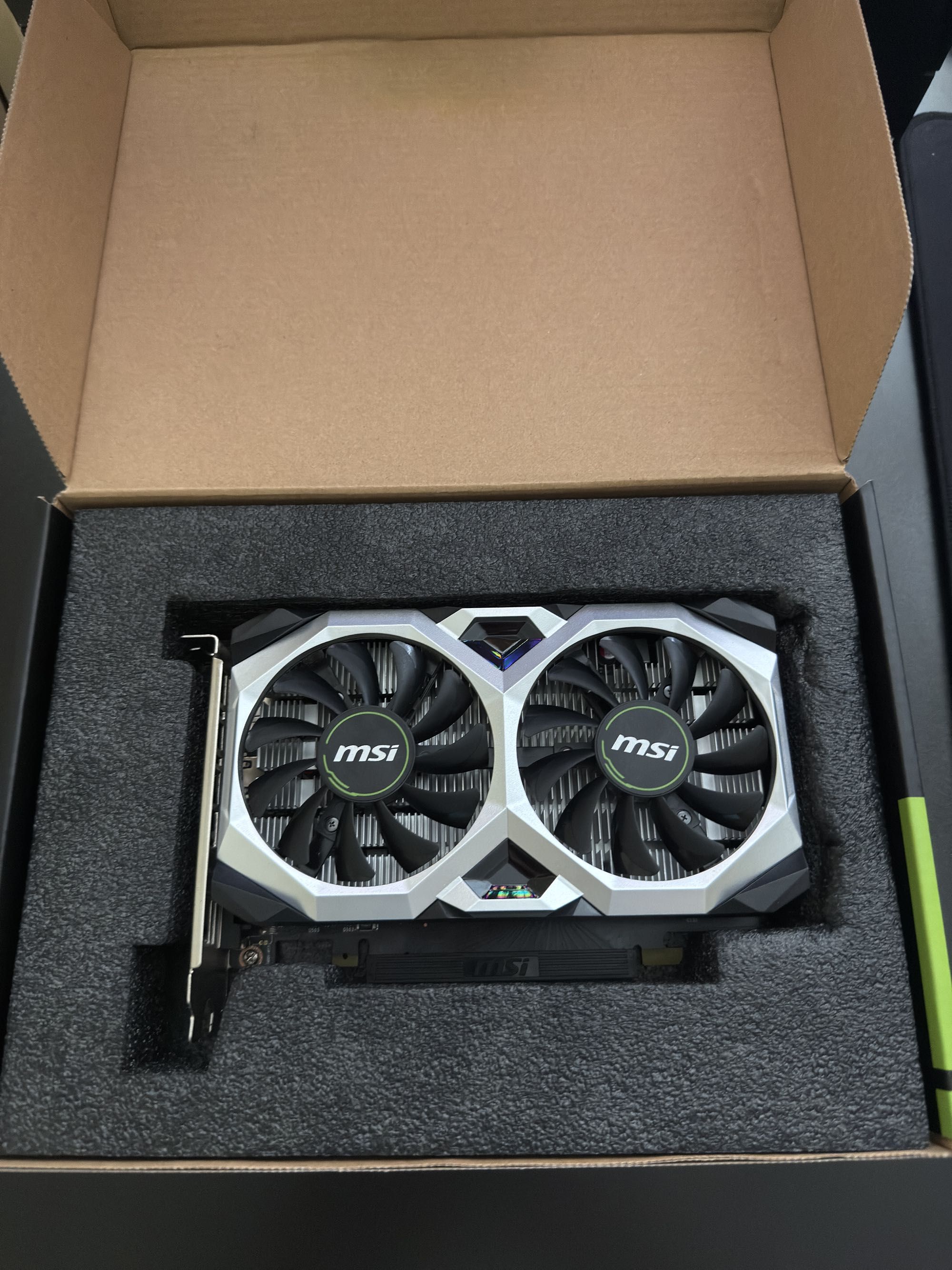 Продавам видео карта Msi Geforce GTX 1650 4GB D6 Ventus XS OCV1