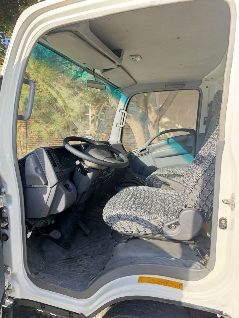 Isuzu NQR 71 PL .