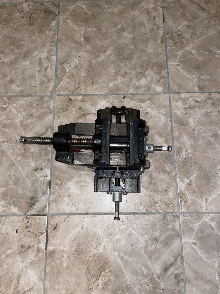 Menghina pentru mașini unelte - 100 mm