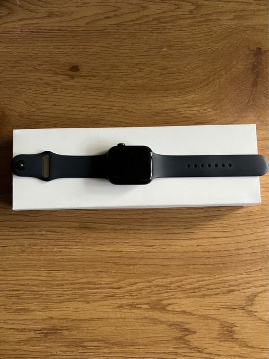 Iphone 15 pro max Natural Titanium+ apple watch SE2 midnight 44mm