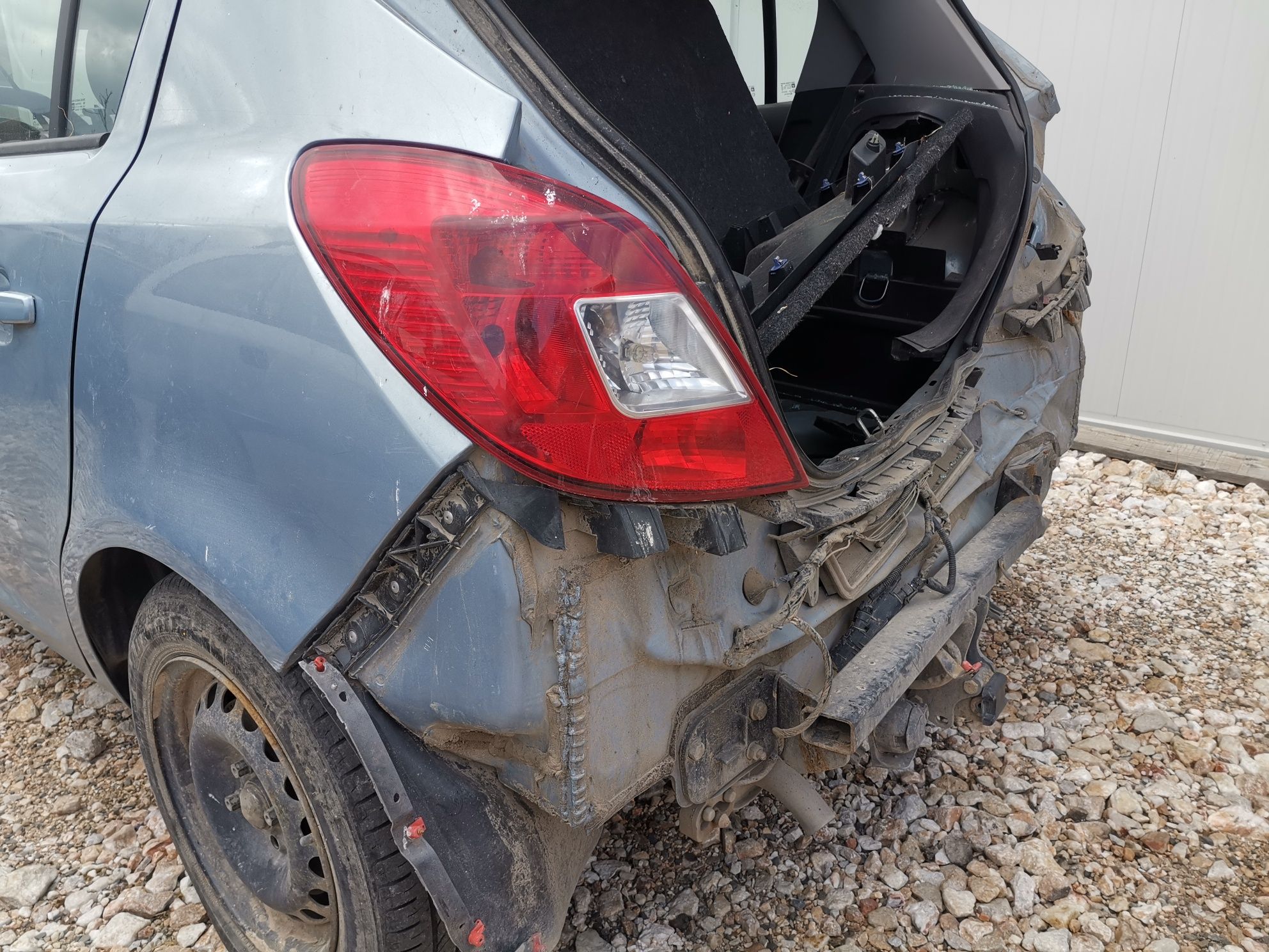 Opel Corsa D Z12XEP на части