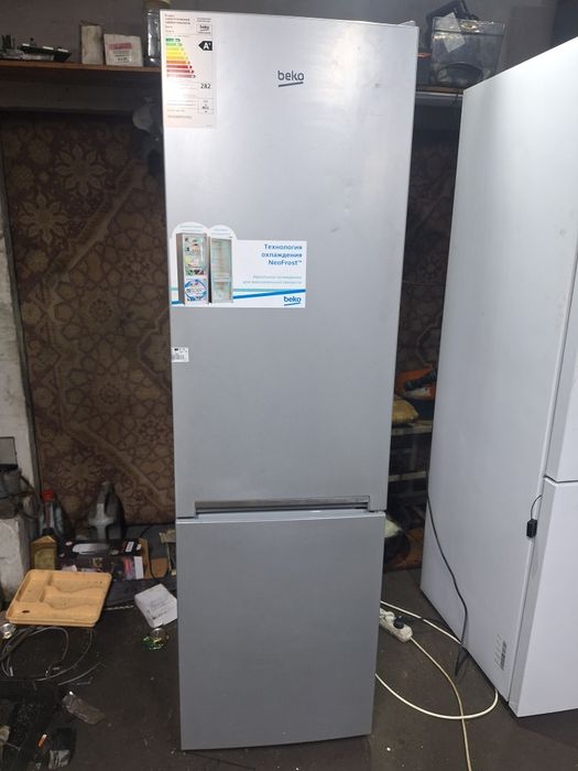 Холодильник рабочий