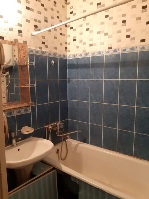 Сдаётся 2-комн., 5 этаж, 10 мкр.